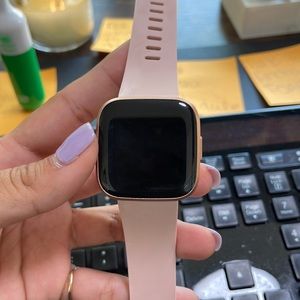 Fit bit versa 2 watch